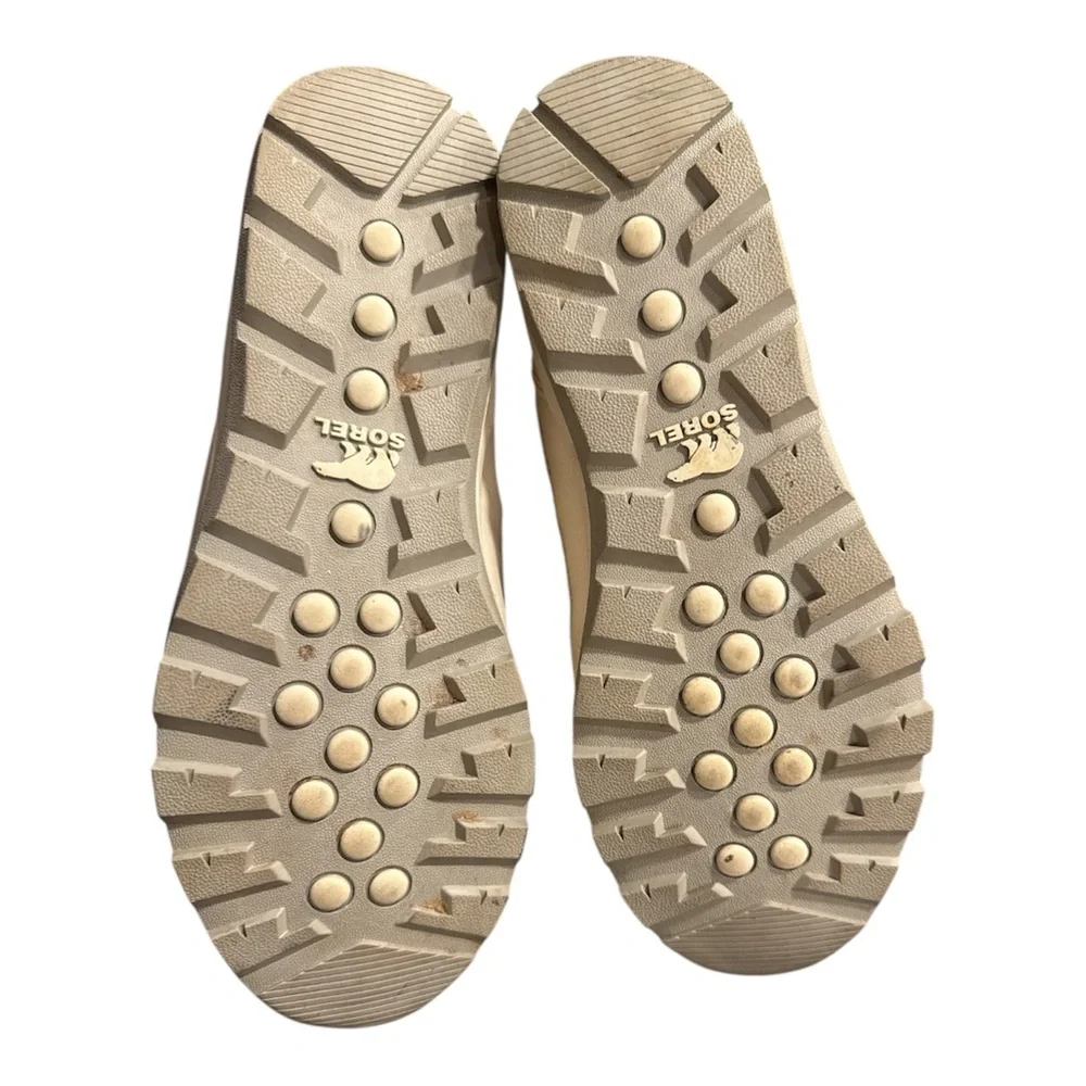 SOREL Whitney Short Lace Off-White Quilted Faux Fur-Lined Winter Boots Size 9